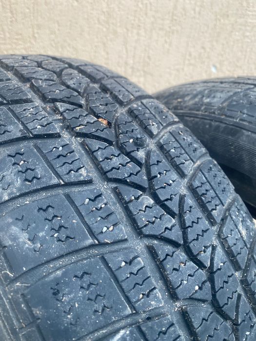 2 бр зимни Гуми 16R 205/60