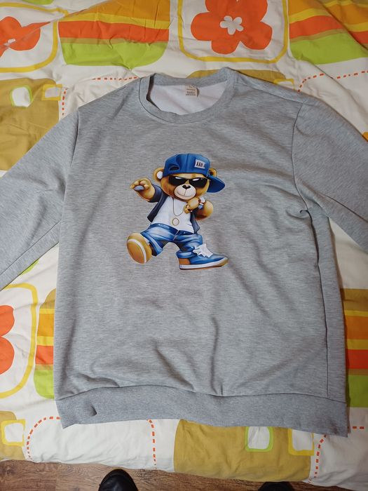 Продавам блузи с дълъг ръкав