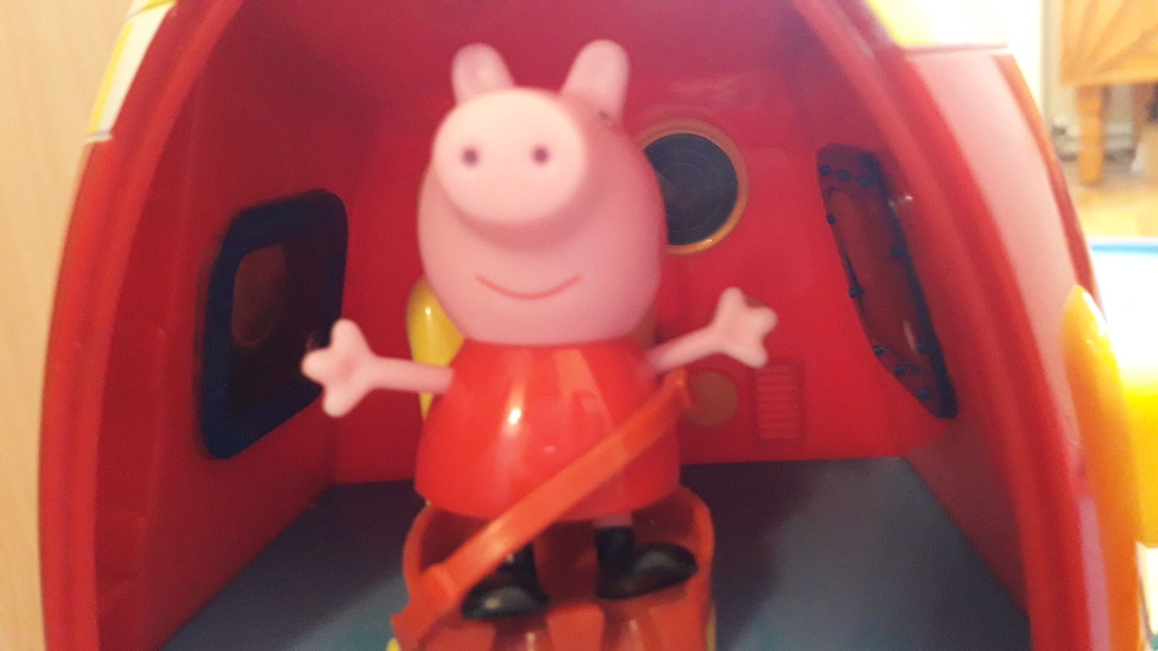 Racheta Peppa Pig cu sunete