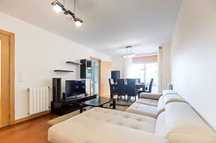 Închiriez apartament