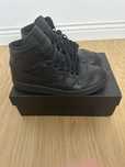 Jordan 1 Mid Full Black