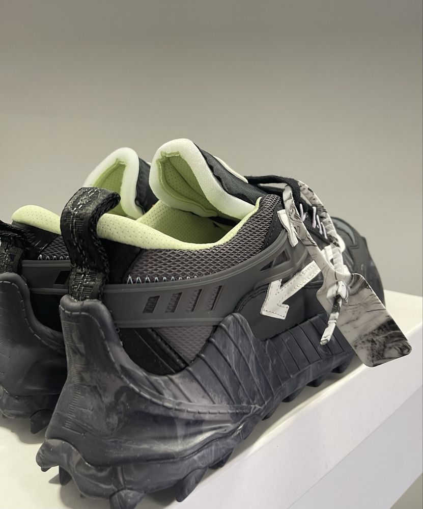 OFF-White Odsy 1000 Black