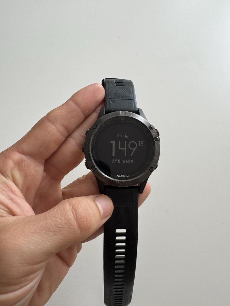 Спортен смарт часовник -Garmin Fenix5
