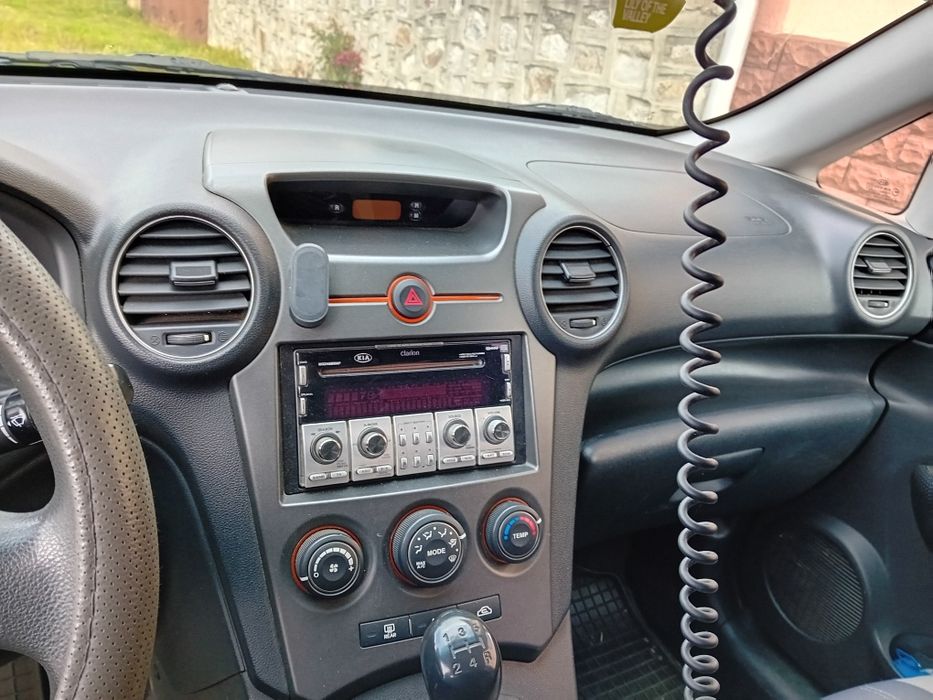 Kia Carens, 2009, în stare foarte bună