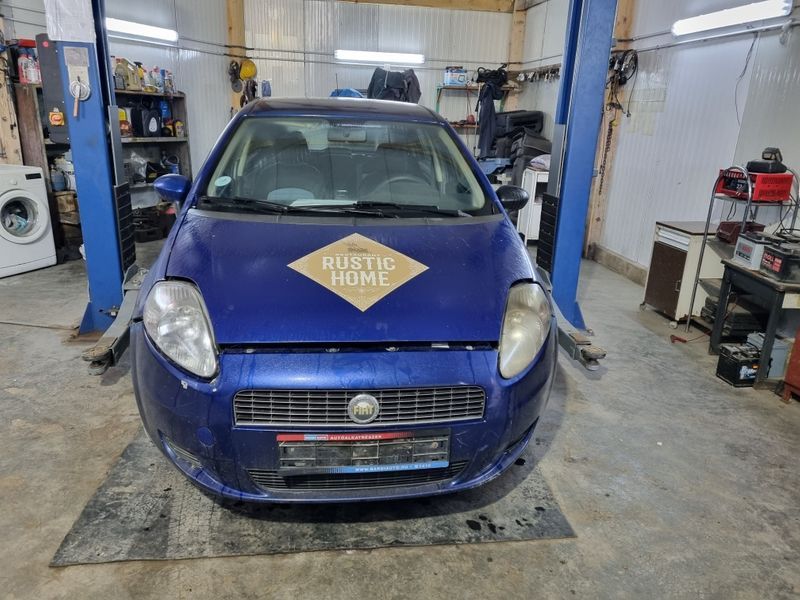 Dezmembrez Fiat Punto 2006