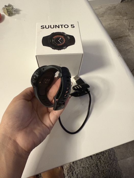 Спортен часовник сунто 5