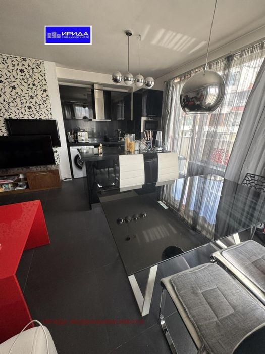 Продава се Тристаен апартамент в София, Борово - 118 кв.м за 1275 €/кв.м - Снимка #1