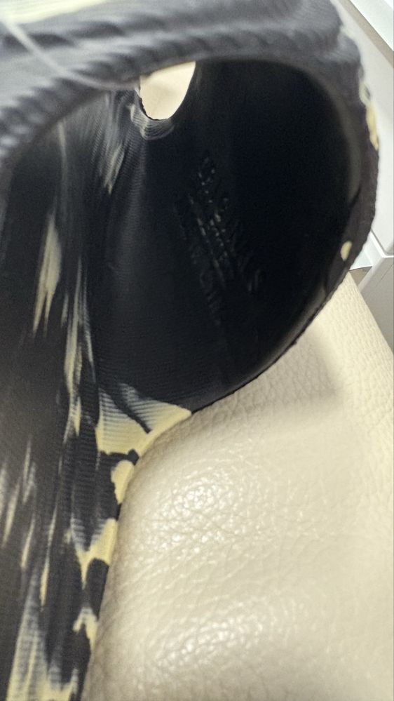 Papuci adidas Adilette 22 negru cu alb mărime 44-45
