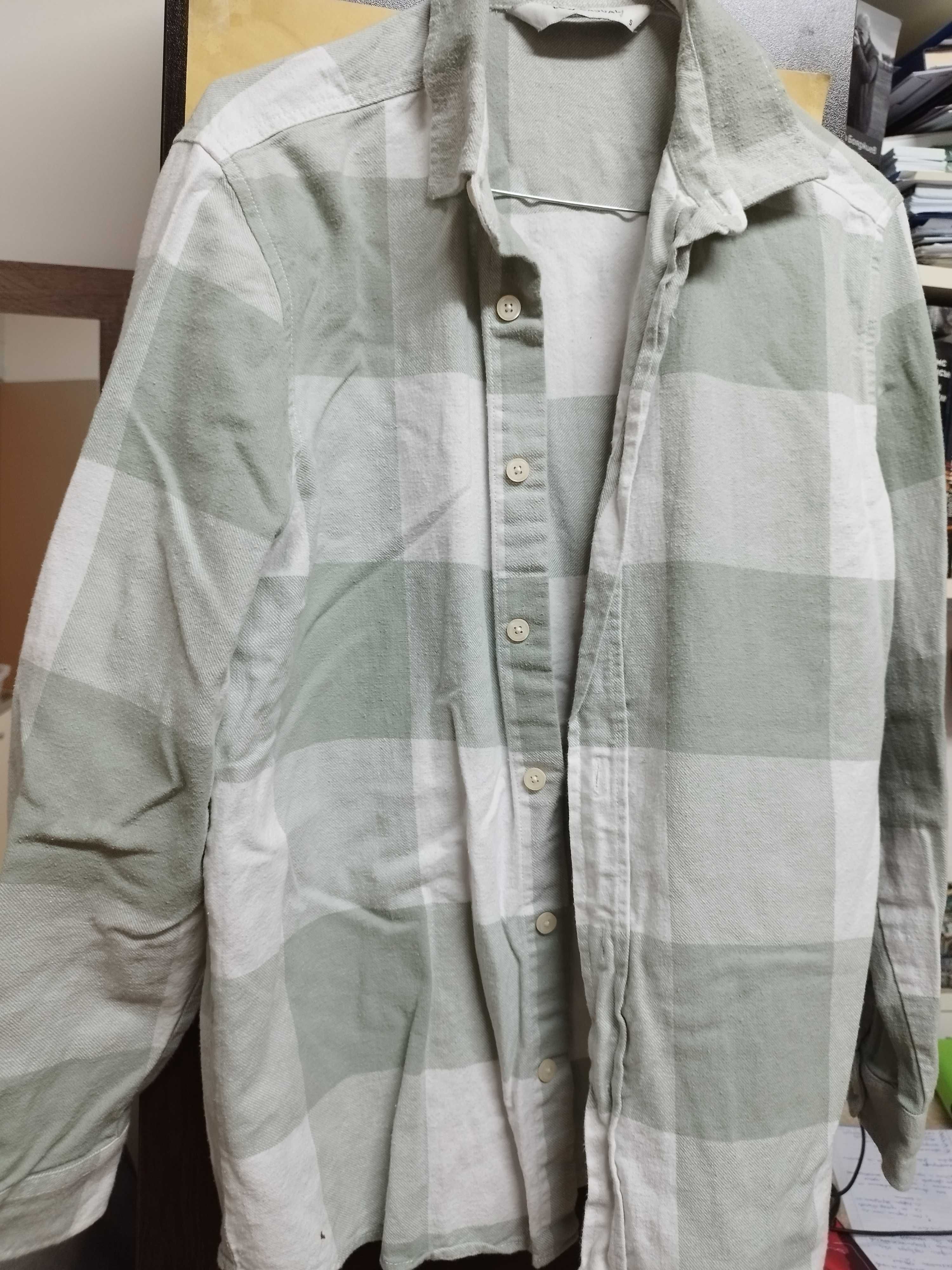 Маркови дрехи на H&M и LcWaikiki - ризи, тениски, зимно яке, палто