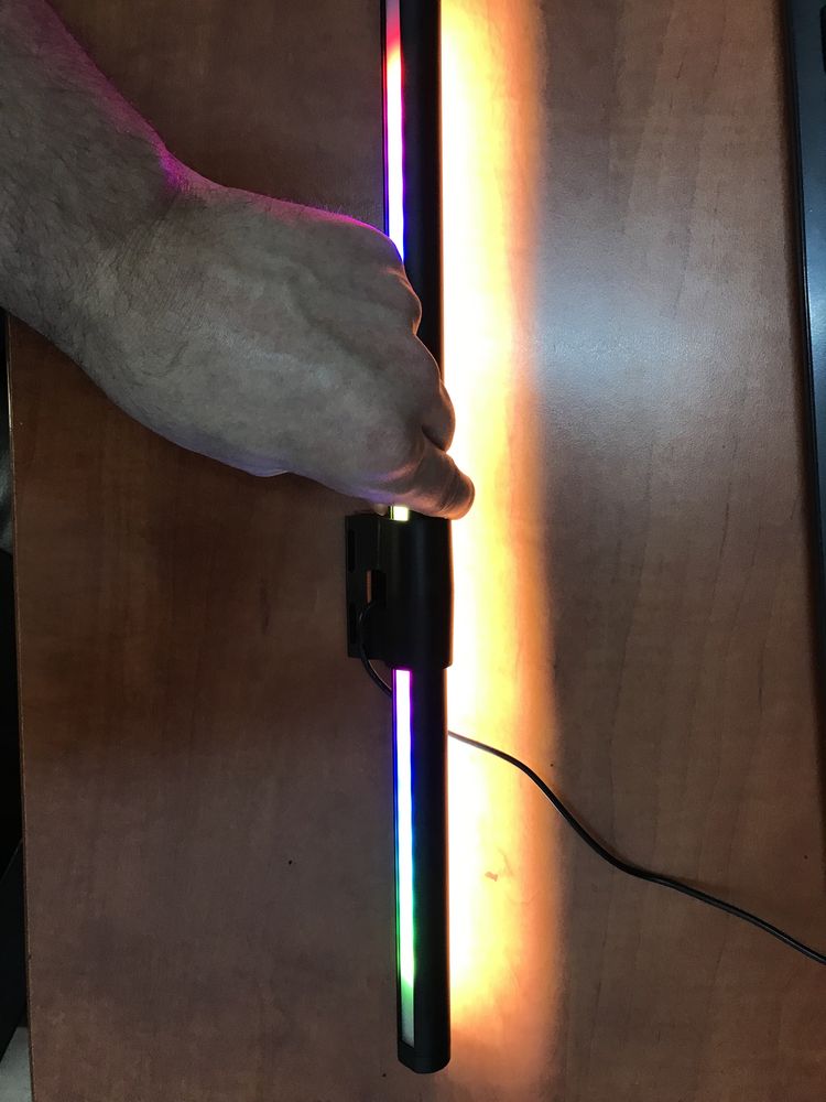 Light Bar RGB pentru monitor