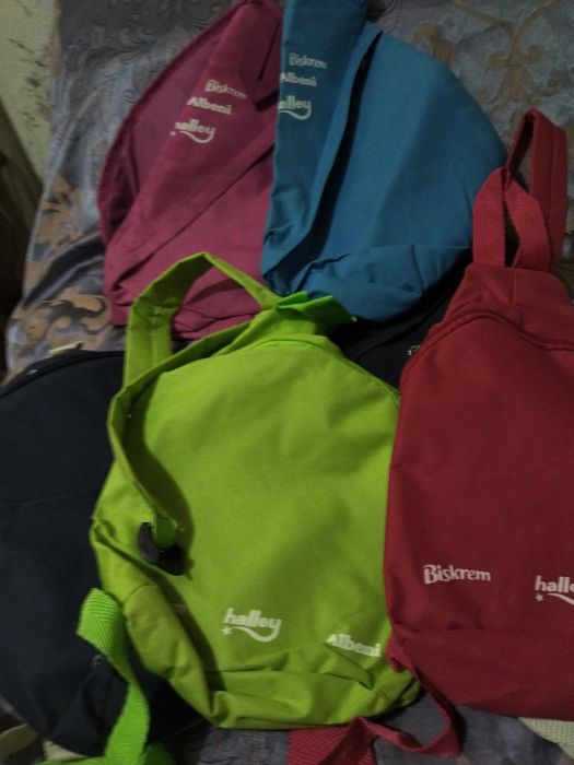 Продам недорого детские рюкзаки