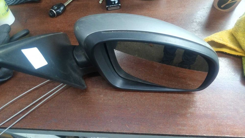 Ръчно Дясно външно огледало за Шкода