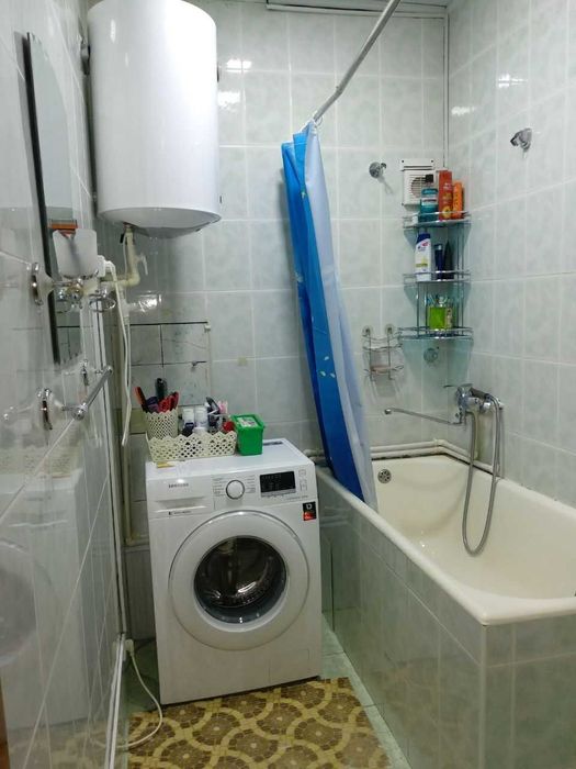 Сотилади 3 хонали Чилонзор метро 16 квартал. Гул бозор тогрисида