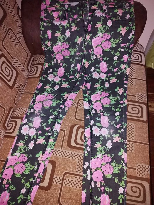Pantaloni dama inflorati multicolor ,marimea S