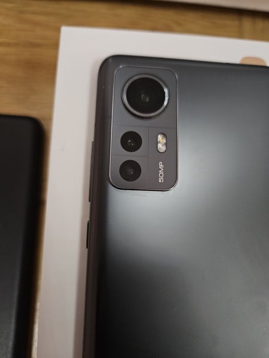 Смарт телефон Xiaomi 12 Gray 256gb памет 8gb RAM 5G С две сим карти. Т