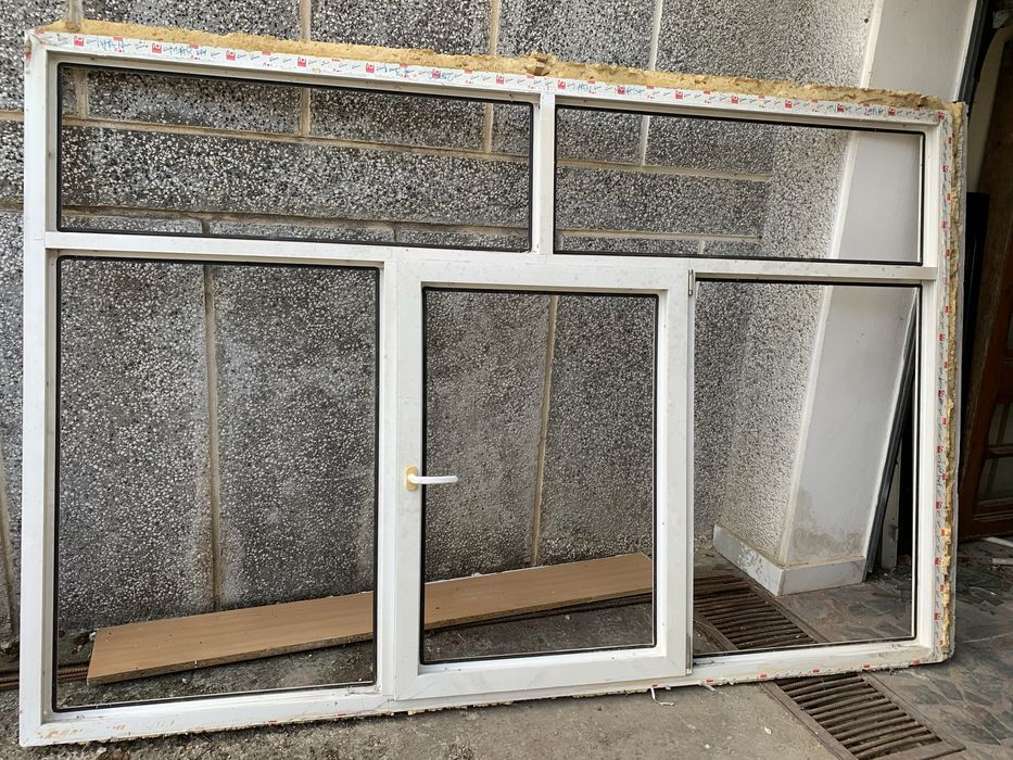 Vand tamplarie aluminiu ,pvc si stejar folosita.