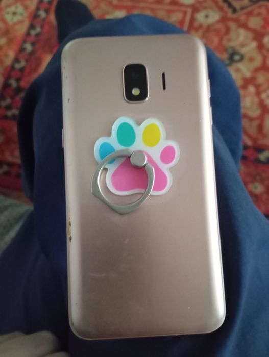 Самсунг j2 core.