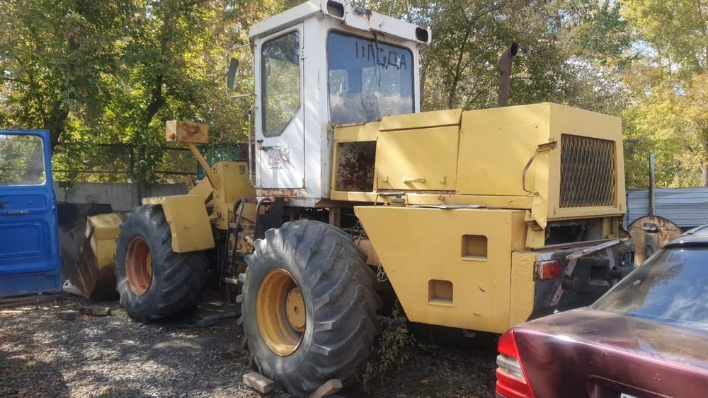 Продам погрузчик идеальный состояние