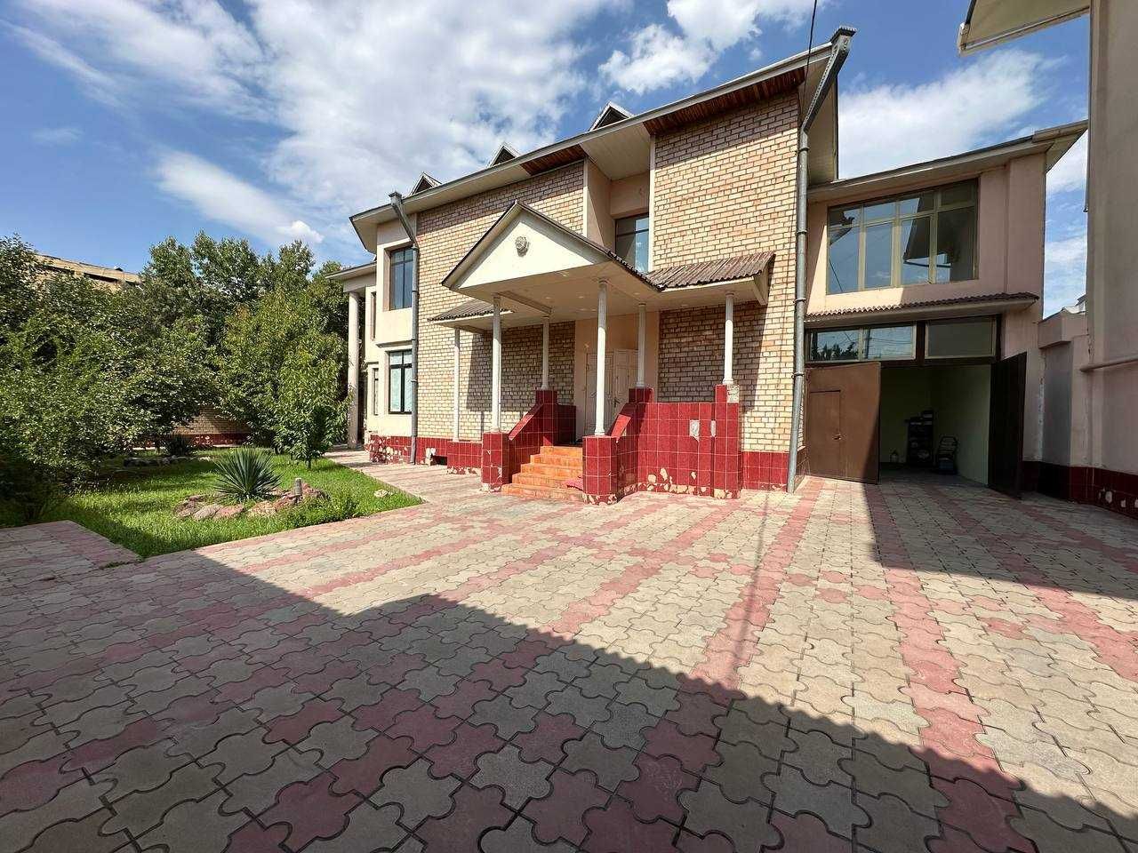 Дом Участок в Казы Махалля, 2 этажный, 8 соток. Бадамзар монетный двор