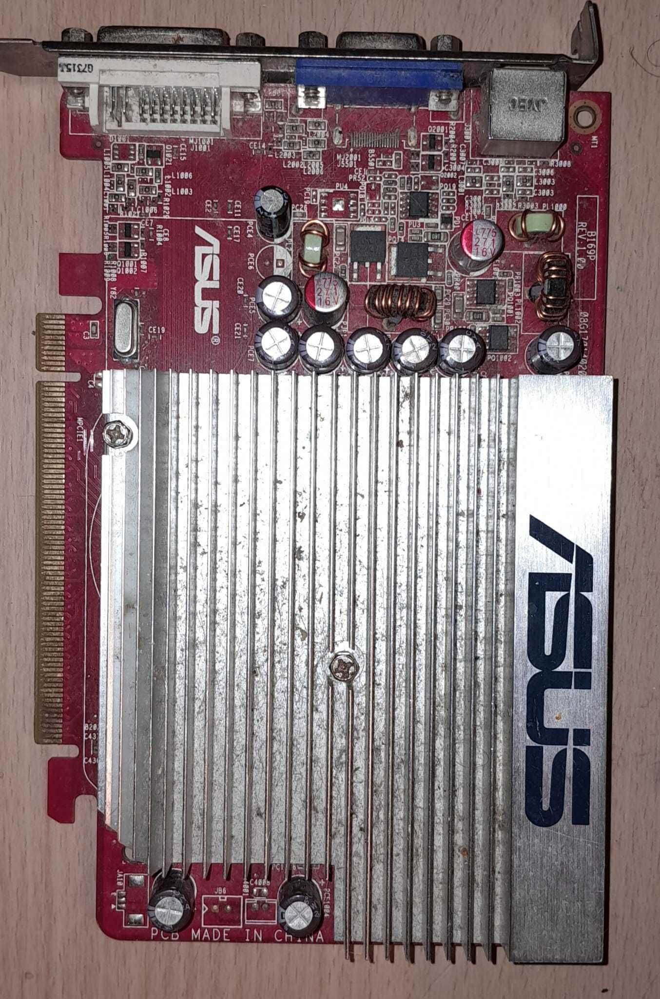 Vand placa video Asus EAH2400PRO ATI Radeon HD pentru PC retro, 50 lei