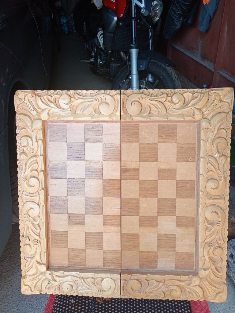 Tabla șah lucrata manual