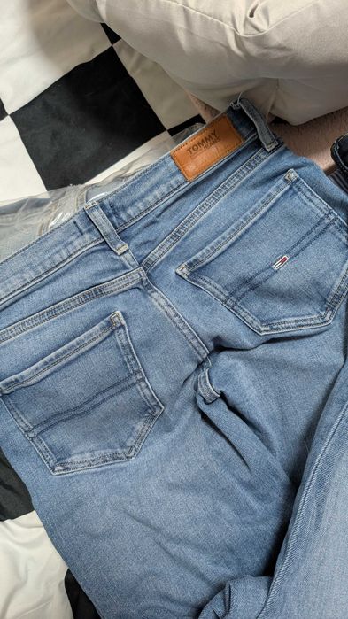 Дрехи Tommy Hilfiger