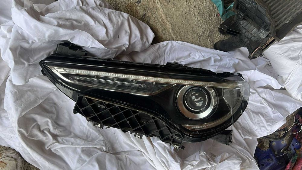 Far stanga dreapta Alfa Romeo Stelviosi alte piese