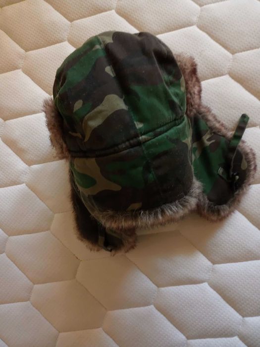 Зимна шапка ушанка Highlander и ръкавици "W+R")