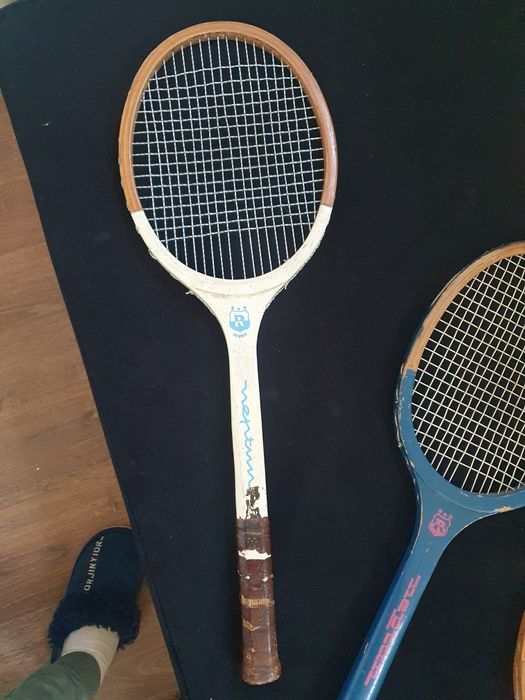 Palete de tenis vechi