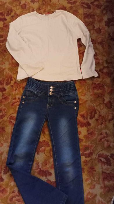 продам детские джинсы