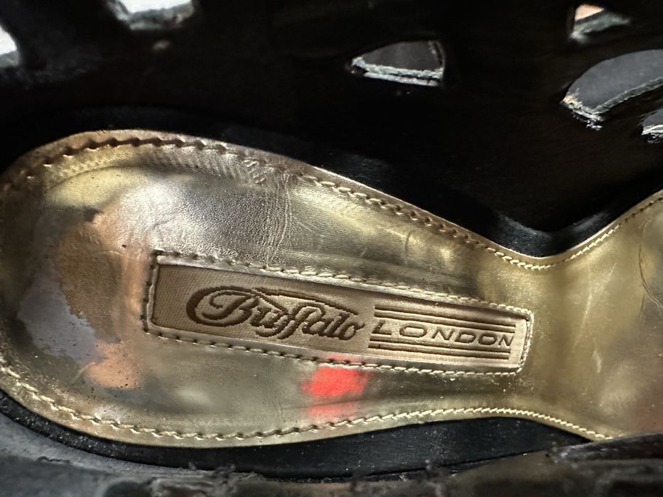 Pantofi cu toc si platforma