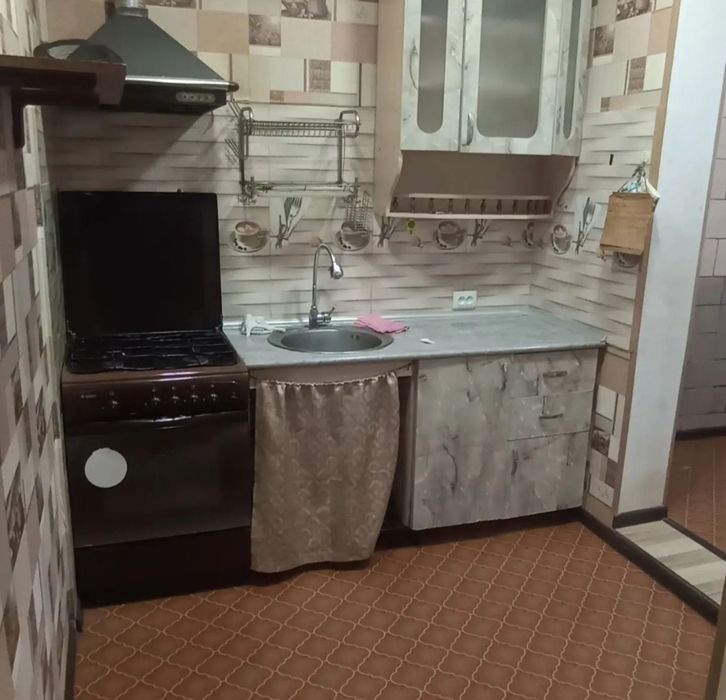 Продаю на Авиасозлар  2/2/4
