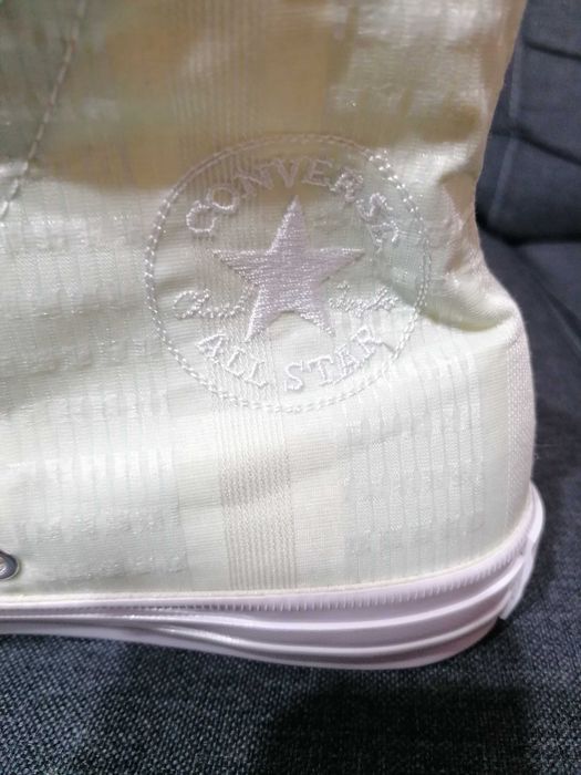 Оригинални чисто нови кецове Converse