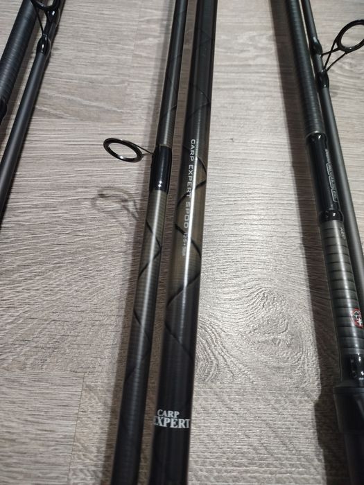 5 lansete Delphin Orbit , 2 Spod-uri  Carp Expert și o husa Caperlan