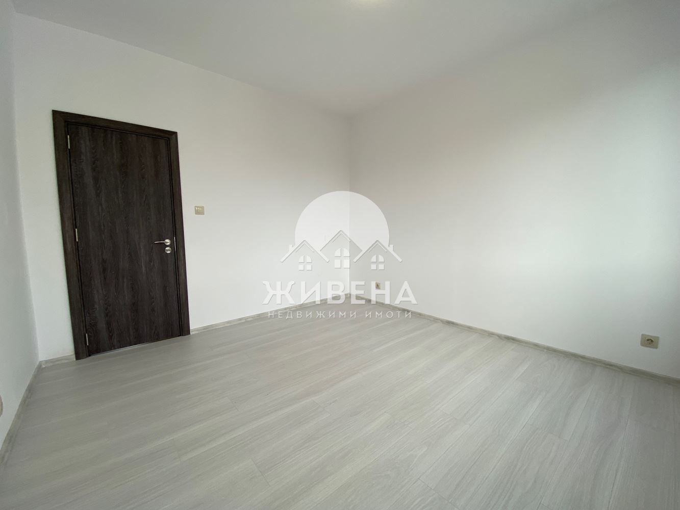 Продавам панелен апартамент, 60 кв.м, кв. Трошево, до бивш Пфое мол