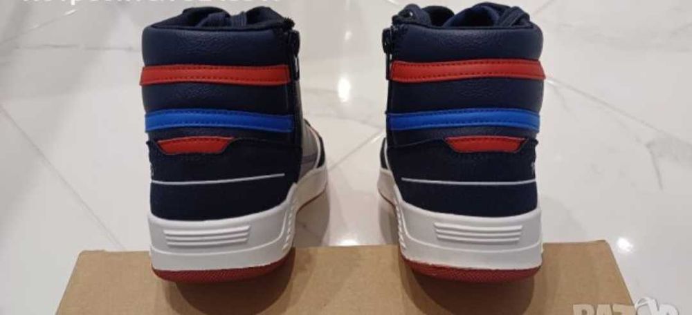 Сникърси Pepe Jeans,номер 39
120 лв