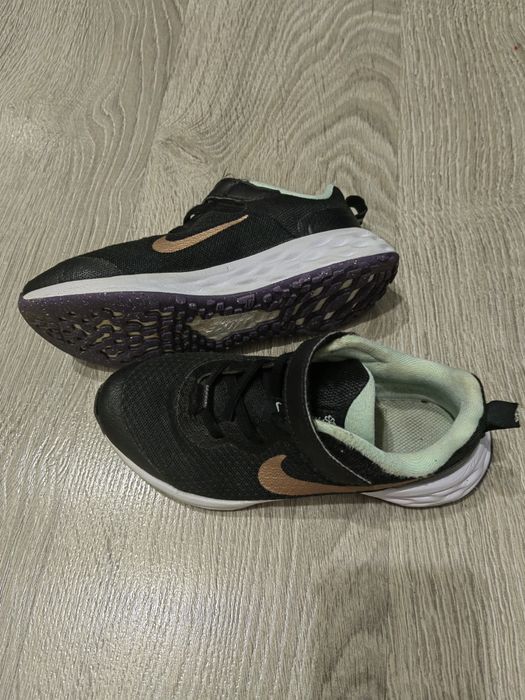 Vând adidași copii