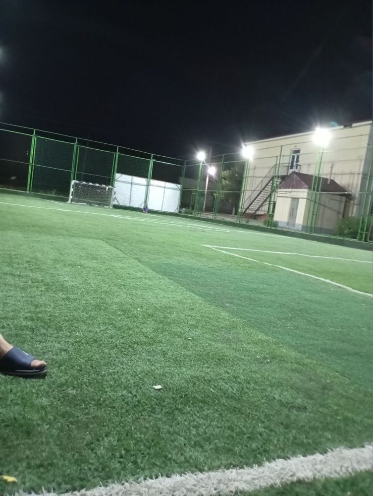 Zangiota 30-maktab hududida zamonaviy jihozlangan stadion
