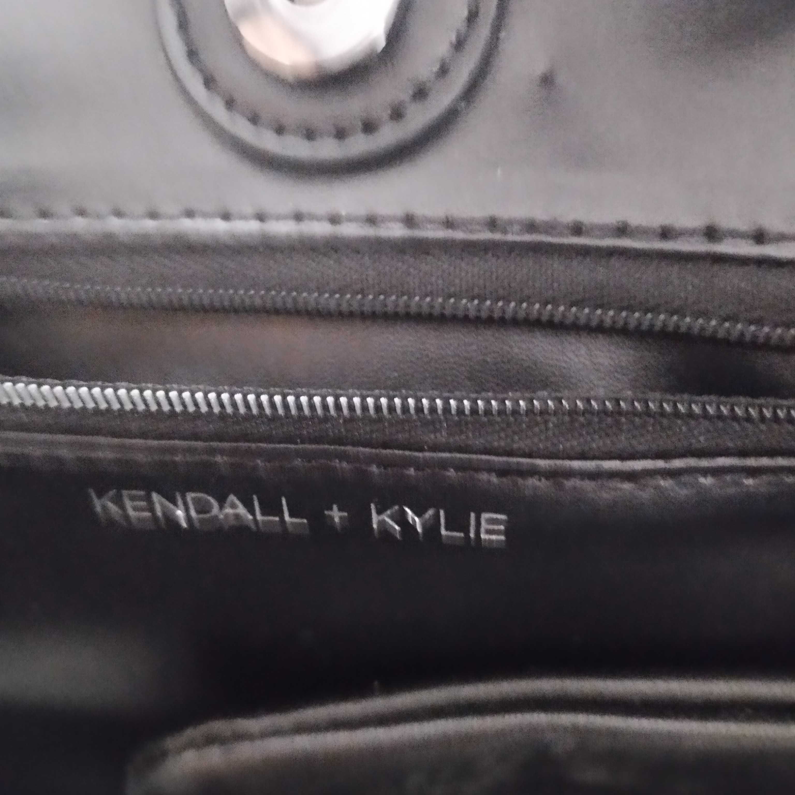 Черна чанта Kendall+Kylie + цикламена нова чанта