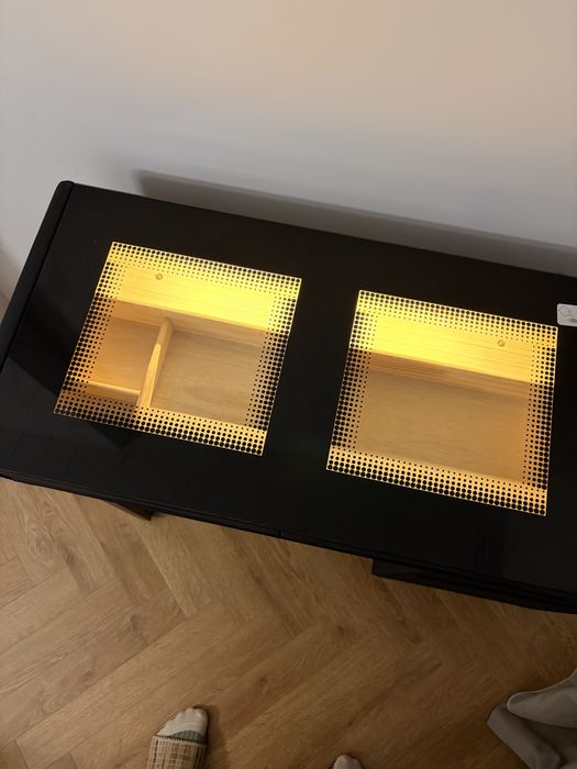 Тоалетка със светлини и музика