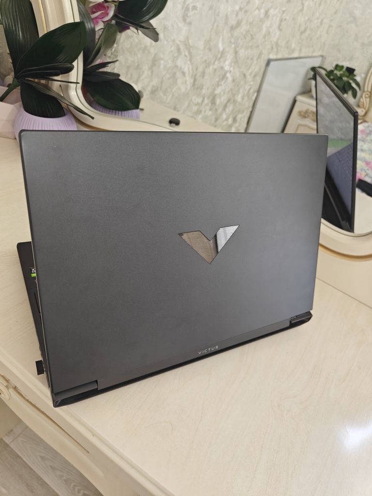Срочно Notebook Victus
