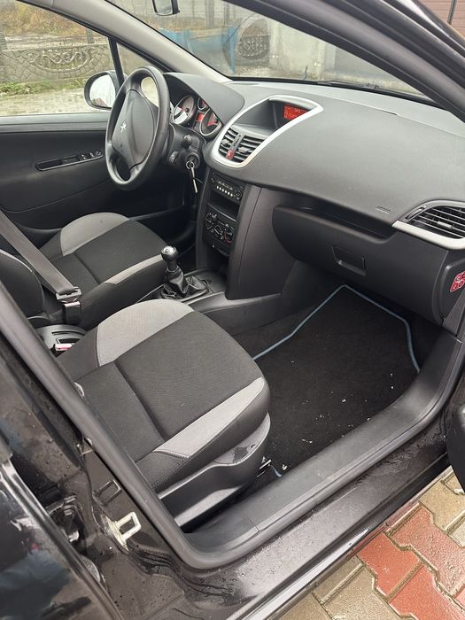 Pegeout 207 SW 1.4 benzina