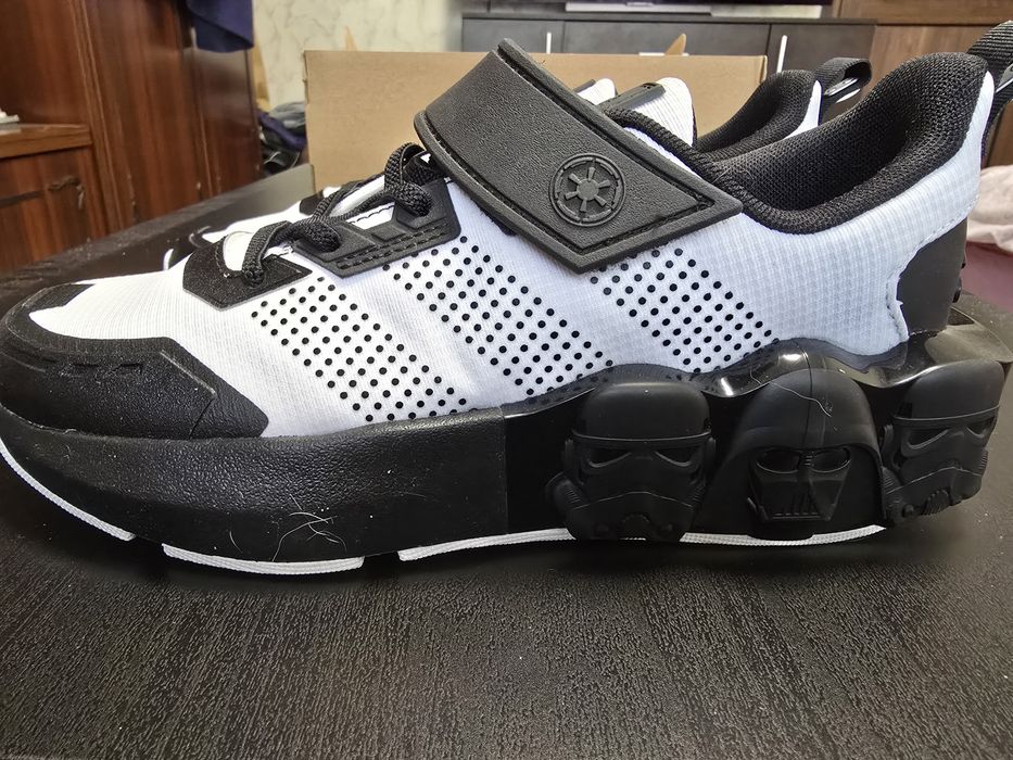 Нови детски маратонки ADIDAS STAR WARS  Runner EL