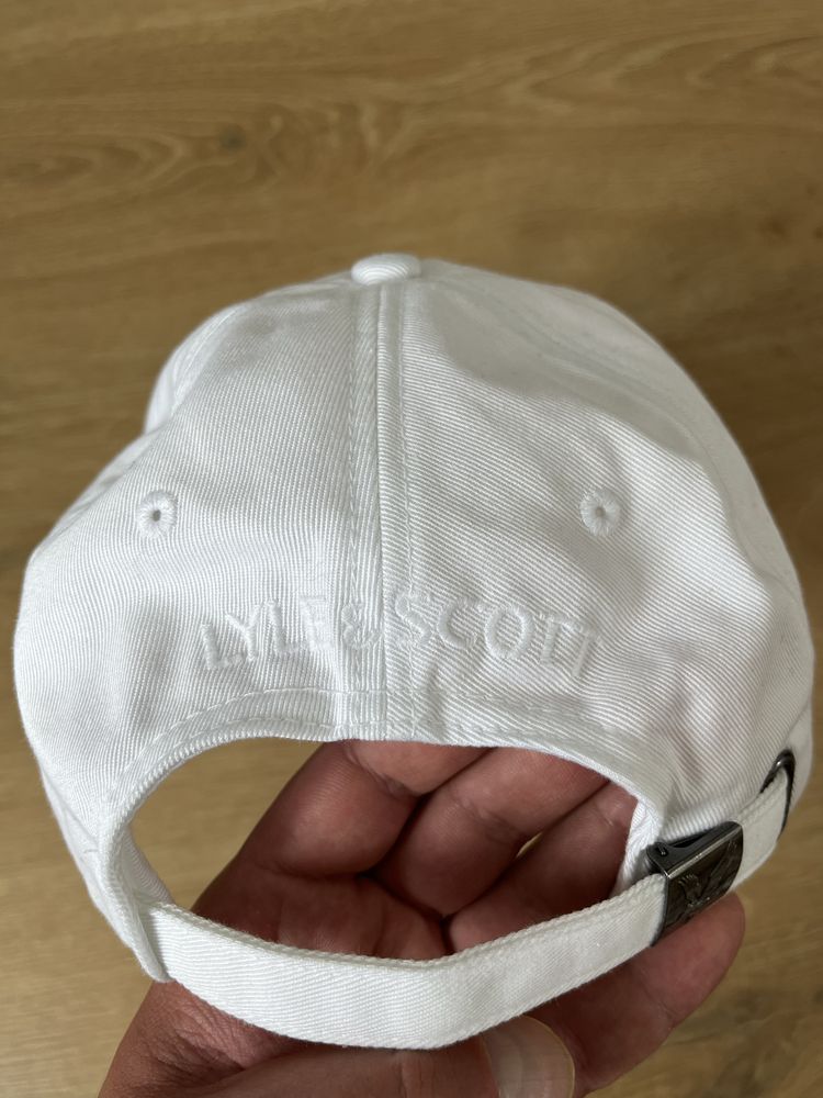 Reebok,Nike,Lyle&Scott шапки
