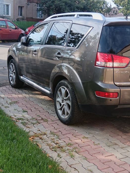 Citroen c-crosser (Mitsubishi outlander), an 2011, hdi, 4x4, 7 locuri,