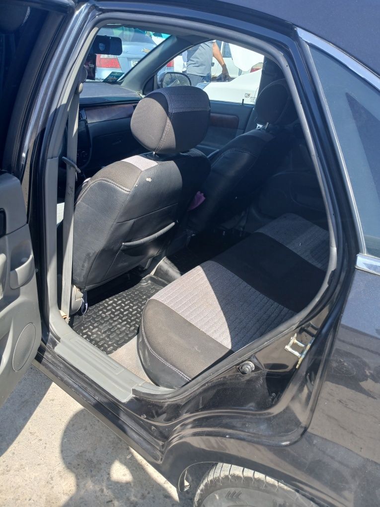 Chevrolet  Lasetti 1.8 2013