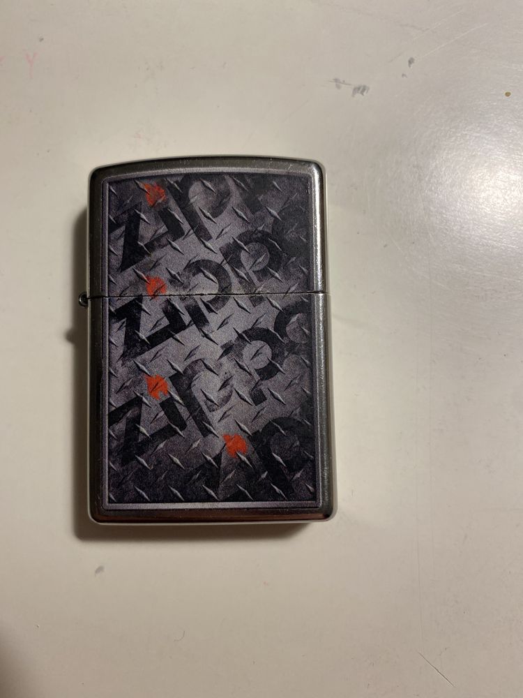 Vand brichete Zippo originale cu modele/simplu