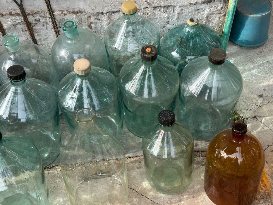 Бутыли на продажу - 50,20,10 литров