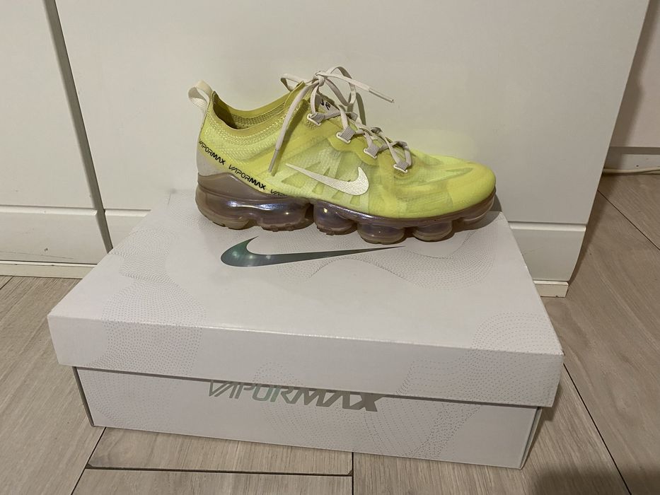 Nike air vapormax маратонки оригинал 25,5 см