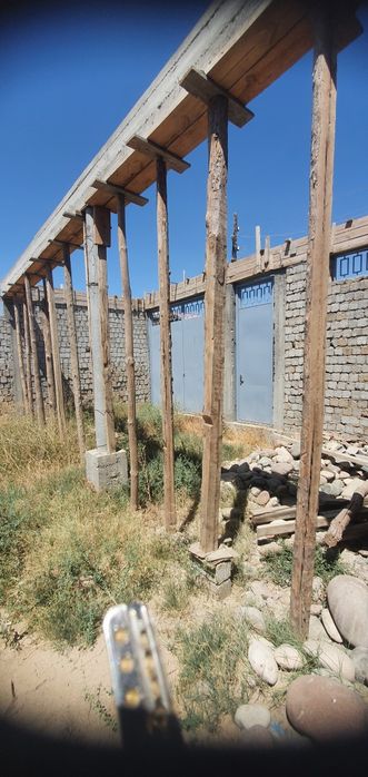 Yer sotiladi 45 000$ 3sotix tutzor gaz zaprafka kochada